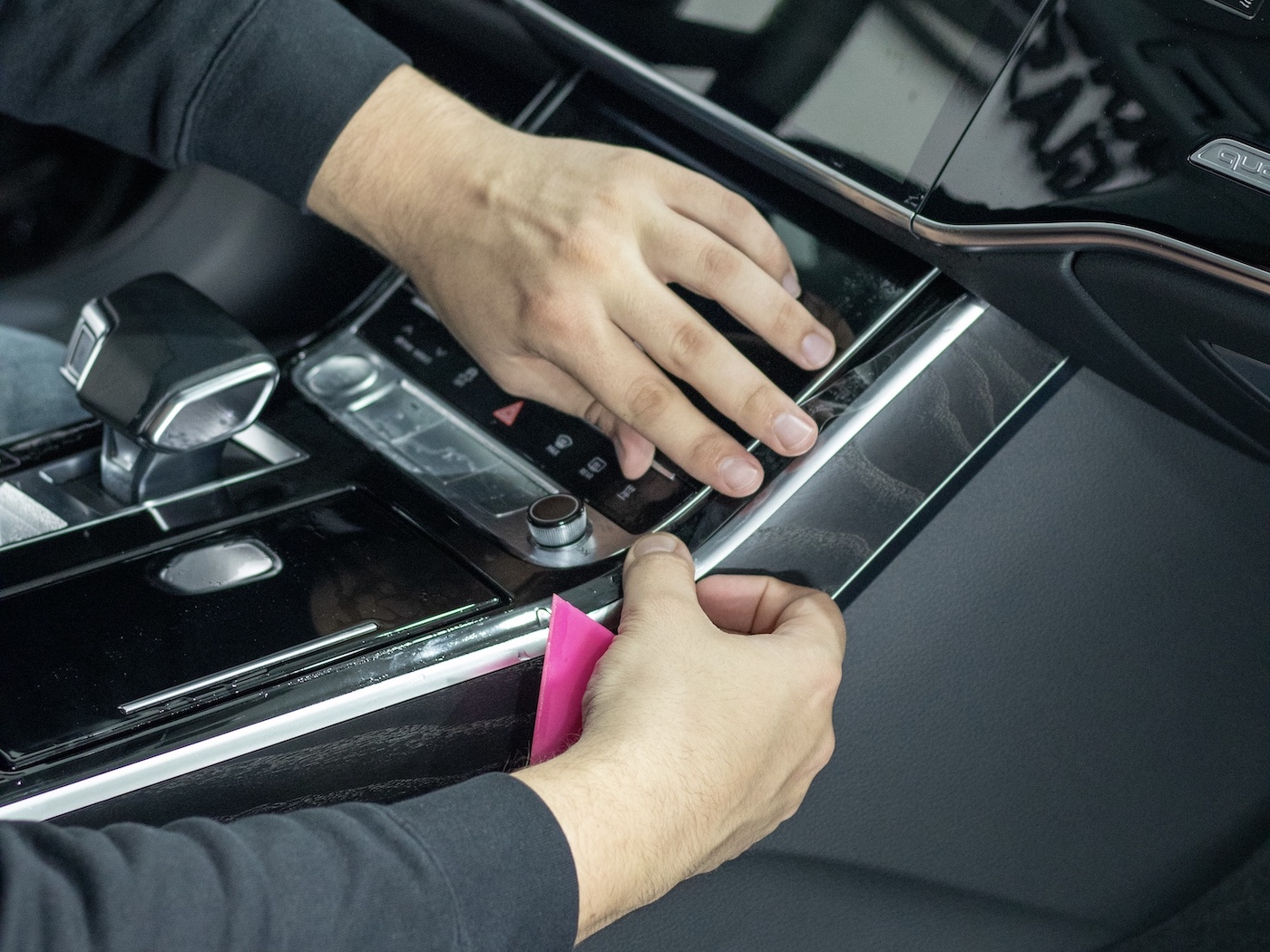 Zaštita enterijera automobila uz pomoć folija